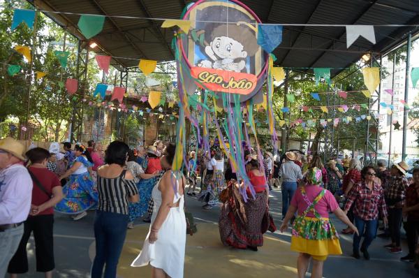 Centros de Convivência do Idoso reúnem cerca de 800 pessoas em festas juninas