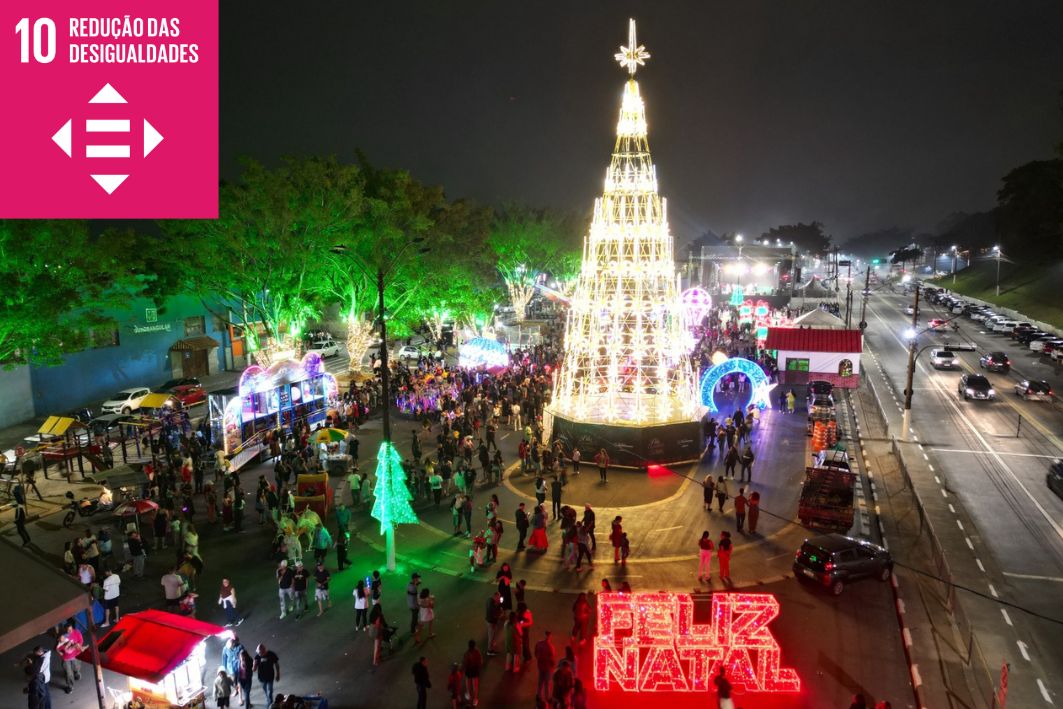 Natal Iluminado Itaquá 2025 reúne 7 mil pessoas na abertura e deve receber 40 mil visitantes ao longo da programação