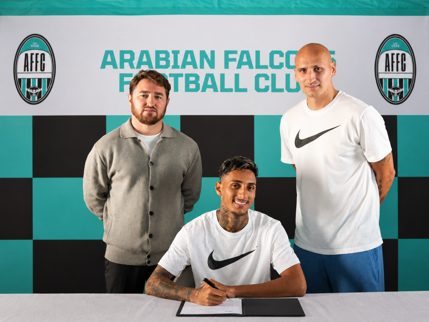 De Cumbica para Dubai: guarulhense Kelvyn Moura é apresentado pelo Arabian Falcons